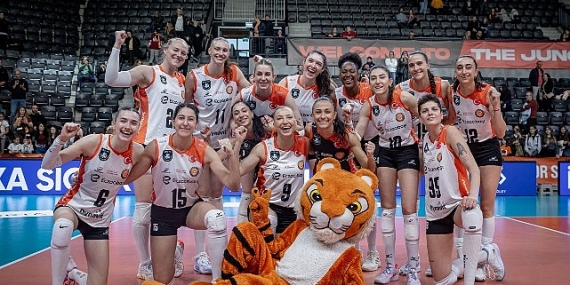 eczacibasi-dynavit-yari-finalde.jpg