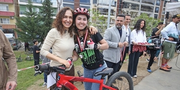 karsiyakada-heyecan-dolu-pump-track-yarisi.jpg