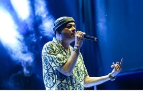 ceza-enfest-sahnesinde-hayranlarini-costurdu.jpg