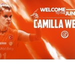 eczacibasi-dynavit-camilla-weitzel-ile-imzalari-atti.jpg