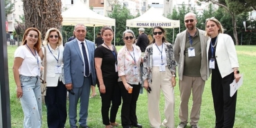 gencligin-gorunmeyen-yarasina-izmirden-guclu-dokunus-gorunmeyeni-gormek.jpg