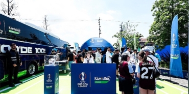 kamil-koc-100-kurulus-yilini-uefa-avrupa-ligi-istanbul-finali-ile-taclandirdi.jpg