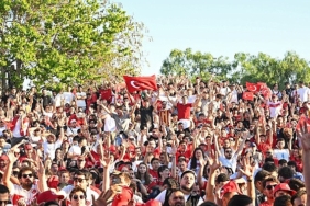 antalyalilar-dunya-kupasi-heyecani-icin-olbia-kent-meydaninda-bulustu.jpg