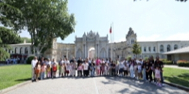 babalar-gunune-ozel-dolmabahce-gezisi-ve-kurek-etkinligi-duzenlendi.jpg