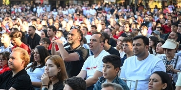 bornovada-tek-yurek.jpg