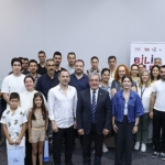 gelecegin-meslekleri-deude-konusuldu-yapay-zeka-caginda-fizyoterapist-olmak.jpg