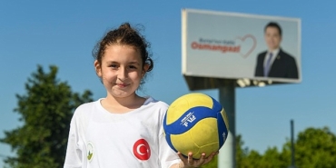 gelecegin-voleybolculari-osmangazide-yetisiyor.jpg
