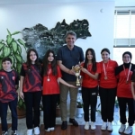genc-sporcular-basarilarini-baskan-kocamanla-paylasti.jpg