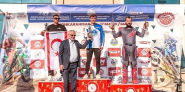 kagitspor-bu-hafta-da-kursuden-inmedi.jpg