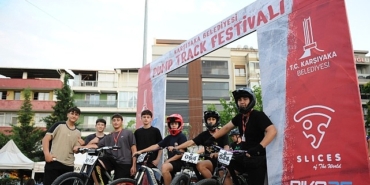 karsiyaka-belediyesinden-turkiyede-bir-ilk-heyecan-dolu-pump-track-gece-yarisi.jpg