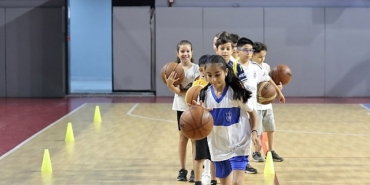 konakin-ucretsiz-yaz-spor-okullarinda-kayit-donemi-basladi.jpg