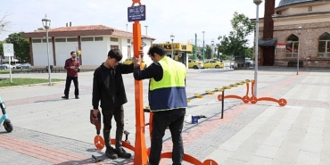 konya-buyuksehir-avrupa-bisiklet-baskenti-konyada-e-skuter-park-noktalarini-hizmete-sundu.jpg