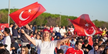 maltepede-milli-heyecan-binleri-bulusturdu.jpg