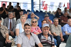 manisada-gures-heyecani-basladi-yuntdagi-er-meydani-pehlivanlari-agirliyor.jpg
