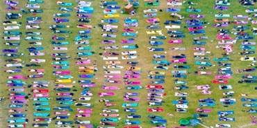 matlar-cimlere-serildi-kulturparkta-yoga-ruzgari-esti.jpg