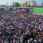milli-iradede-tek-ses-tek-yurek-olduk.jpg
