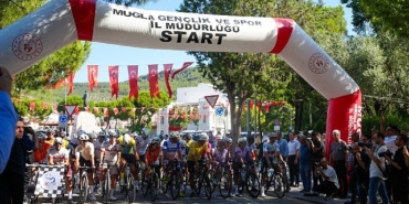 15-temmuz-demokrasi-sehitlerini-anma-ulusal-yol-yarisi-muglada-duzenlendi.jpg