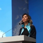 46-yasinda-okul-birincisi-oldu-ayakta-alkislandi.jpg