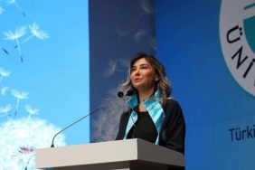 46-yasinda-okul-birincisi-oldu-ayakta-alkislandi.jpg