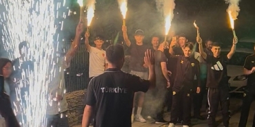 almanyada-ulkemizi-gururlandiran-bisikletcilerimize-coskulu-karsilama.jpg