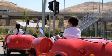 asarlik-trafik-egitim-parkurunda-her-gun-50-cocuk-kurallari-ogreniyor.jpg
