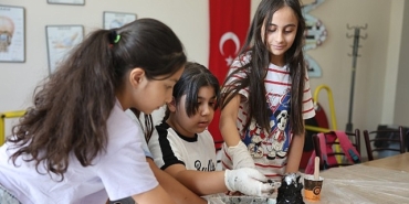 baskan-cercioglunun-calismalari-ile-aydinli-minikler-yaz-tatilini-bilimle-geciriyor.jpg