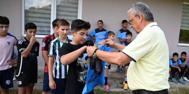 baskan-topaloglundan-futbolculara-moral-ziyareti.jpg