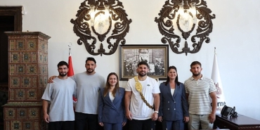baskan-vekili-ozdemir-ve-baspehlivan-erkan-tas-edirne-belediyesini-ziyaret-etti.jpg