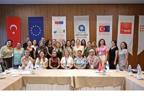 buyuksehir-ev-sahipliginde-kadin-dostu-kentler-egitimi-duzenlendi.jpg
