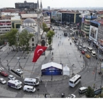 ibb-yks-tercih-doneminde-genclerin-yaninda.jpg
