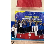 kocaelinin-gururu-kagitspor-kursulerden-inmiyor.jpg