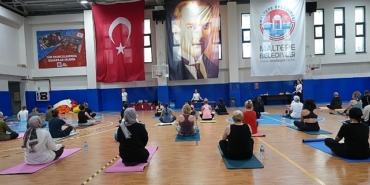 maltepeli-kadinlara-ucretsiz-yoga-destegi.jpg