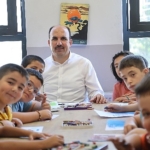 baskan-altay-bilgehane-ve-yaz-kuran-kursunda-egitim-goren-ogrencilerle-bulustu.jpg