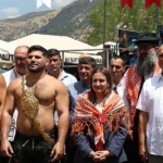 baskan-vekili-ozdemir-alanya-gokbel-gureslerine-katildi.jpg