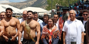baskan-vekili-ozdemir-alanya-gokbel-gureslerine-katildi.jpg