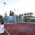 cesmede-spora-yeni-yatirim-16-eylul-kurtulus-parkina-padel-kortu-kazandirildi.jpg