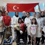 dunya-sampiyonu-havva-alyurta-surpriz-kutlama.jpg