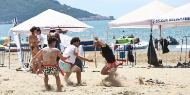 efes-selcuk-beach-flag-futbol-turnuvasina-ev-sahipligi-yapti.jpg