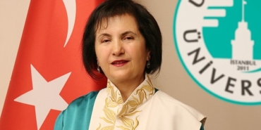 rektor-prof-dr-nazife-gungor-mezuna-kalmak-yerine-universite-yolculuguna-baslayin.jpg