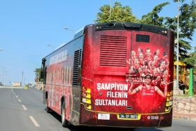 sampiyonlar-iett-ile-istanbulda.jpg