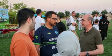 selcuklu-belediyesi-tarafindan-duzenlenen-cim-voleybolu-turnuvasi-sona-erdi.jpg