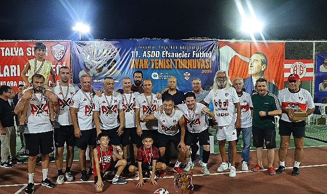 11-asdd-efsaneler-futbol-ayak-tenisi-turnuvasi-sona-erdi.jpg