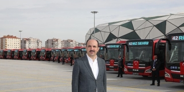 Başkan Altay Konya’daki Üniversitelere İlk Kez Kayıt Yaptıran Öğrencilerin Bu Yıl da Toplu Ulaşımı 7 Gün Ücretsiz Kullanabileceğini Açıkladı