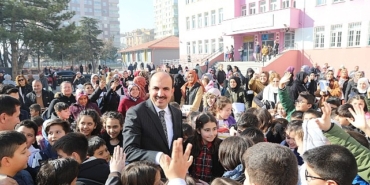 Başkan Altay Yeni Eğitim Öğretim Yılının Hayırlı Olmasını Diledi