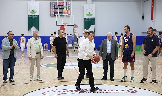 baskan-erkan-aydindan-basketbola-tam-destek.jpg