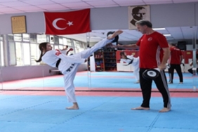 İzmir’in altın kardeşlerinden çifte madalya