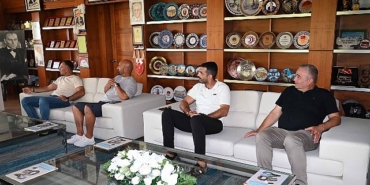 Kemer Su Sporları Derneği’nden Başkan Topaloğlu’na ziyaret