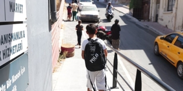 Konak Belediyesi’nden ihtiyaç sahibi öğrencilere çanta ve kırtasiye desteği
