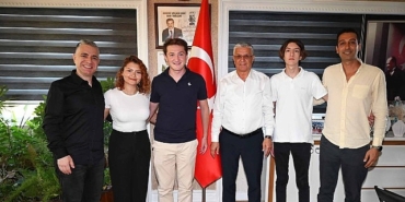 Antalya Bisiklet Sevenler Spor Kulübü’nden Başkan Topaloğlu’na ziyaret