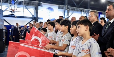 İBB’den Eğitime Bir Yatırım Daha: Zeytinburnu Merkezefendi Anadolu İmam Hatip Lisesi Spor Salonu Açıldı